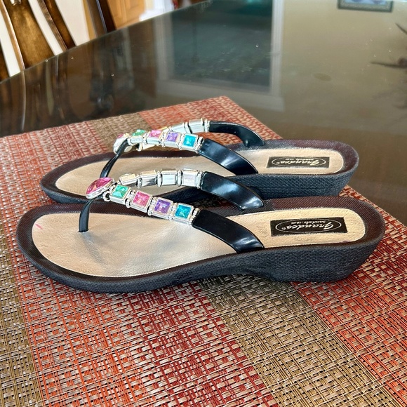 NEW Grand Co. Black Summer Thong Sandals with Pink, Purple, Green & Blue Gems 11 - Picture 5 of 9